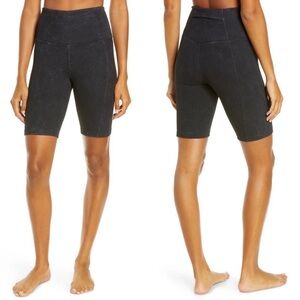 NEW Nordstrom Zella Snow‎ Wash Ribbed Biker Shorts Size Small High Rise Yoga 4-6